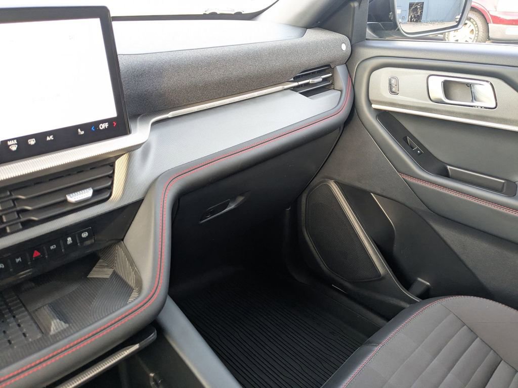 Certified 2025 Ford Explorer ST-Line w/ Premium Package image 19