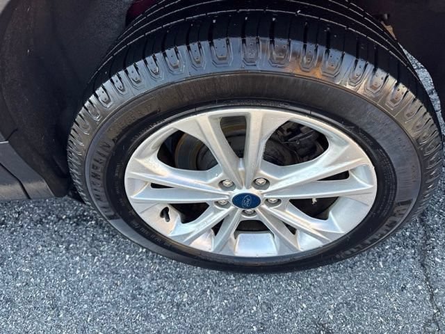 Certified 2019 Ford Escape SEL AWD/4WD image 9