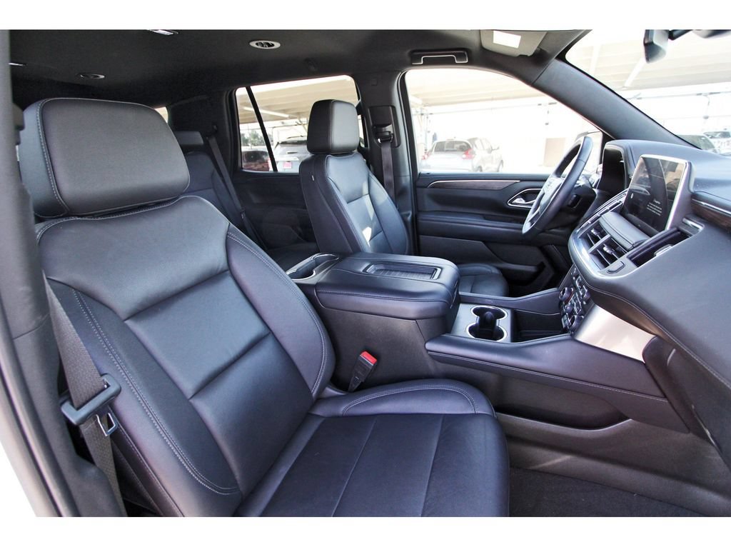 Used 2022 Chevrolet Tahoe Z71 w/ Luxury Package AWD/4WD image 27