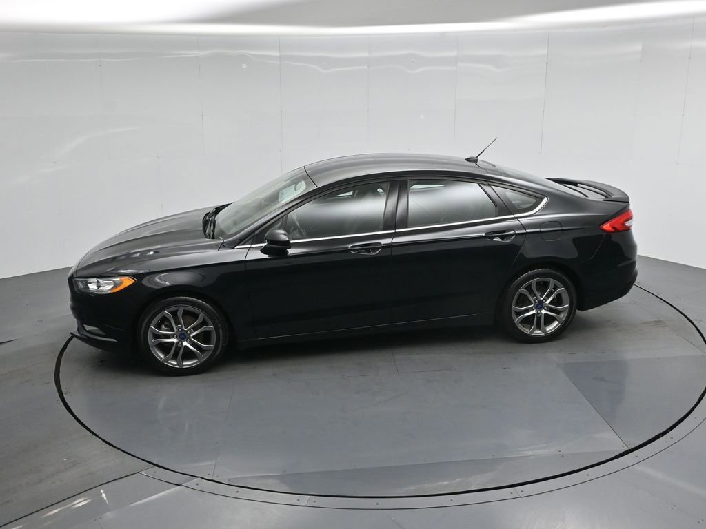 Certified 2017 Ford Fusion SE w/ Equipment Group 201A FWD image 41