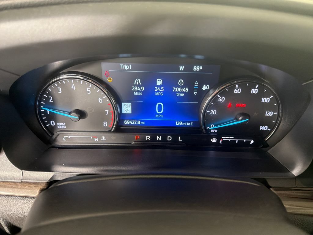 Certified 2022 Ford Explorer Limited w/ Equipment Group 301A AWD/4WD image 12