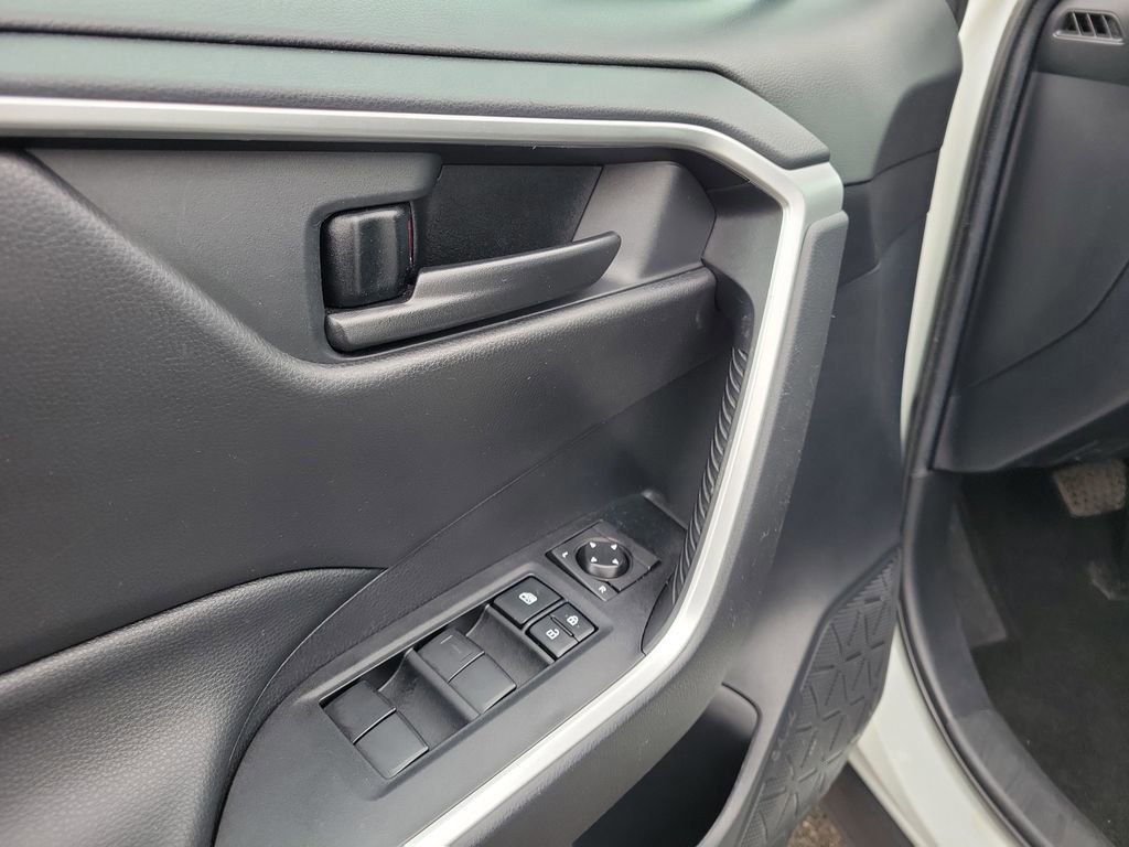 Used 2020 Toyota RAV4 LE w/ All Weather Liner Package image 20