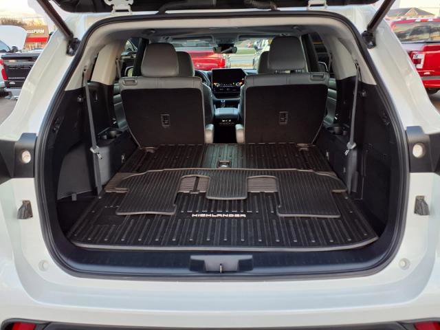 Used 2023 Toyota Highlander XLE image 23