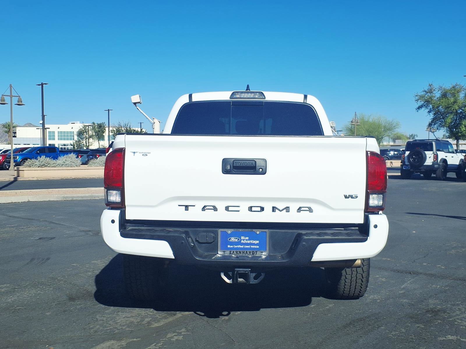 Used 2019 Toyota Tacoma TRD Off-Road image 3