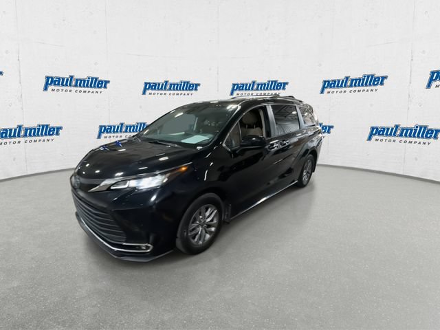 Used 2022 Toyota Sienna XLE FWD image 5