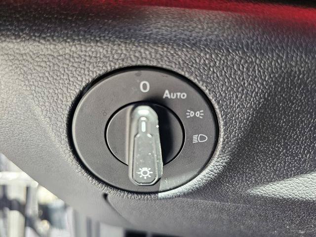 Used 2019 Volkswagen Jetta SEL FWD image 23