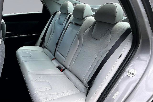 Used 2024 Hyundai Elantra Limited FWD image 26