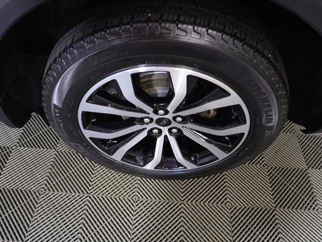 Certified 2025 Ford Explorer ST-Line AWD/4WD image 38