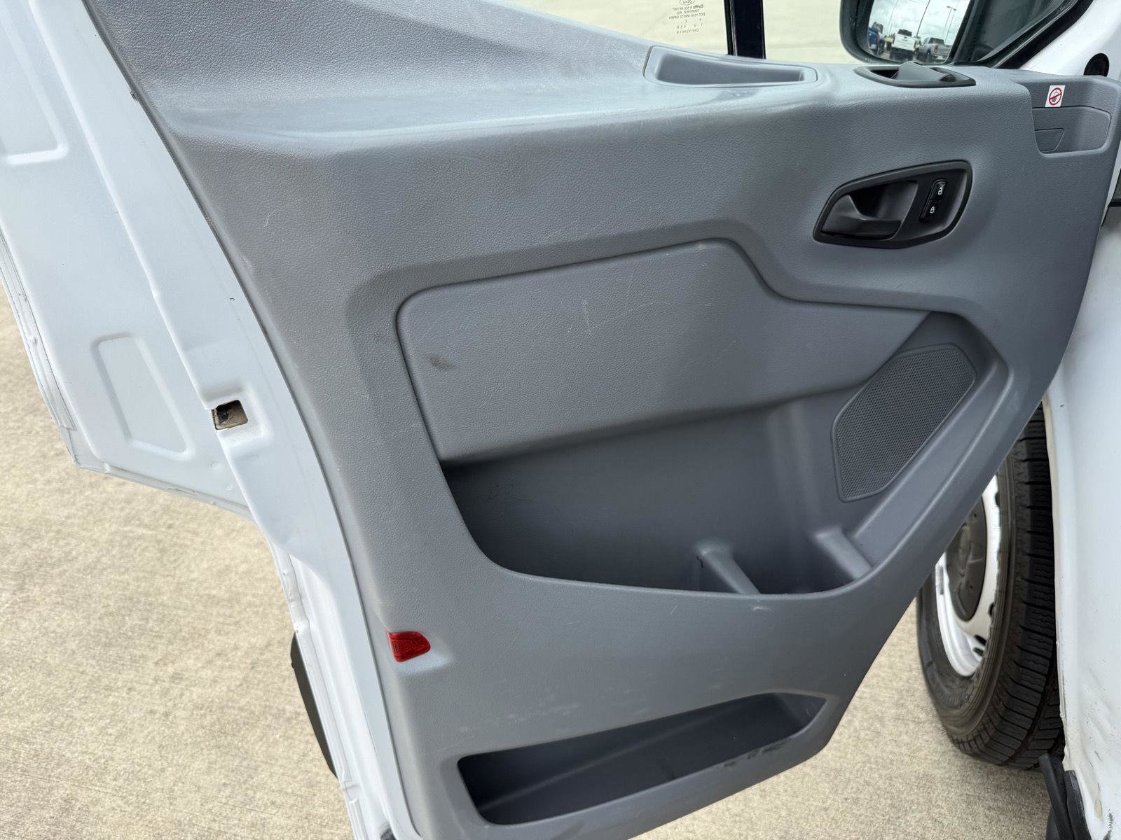 Certified 2019 Ford Transit 350 XL image 16