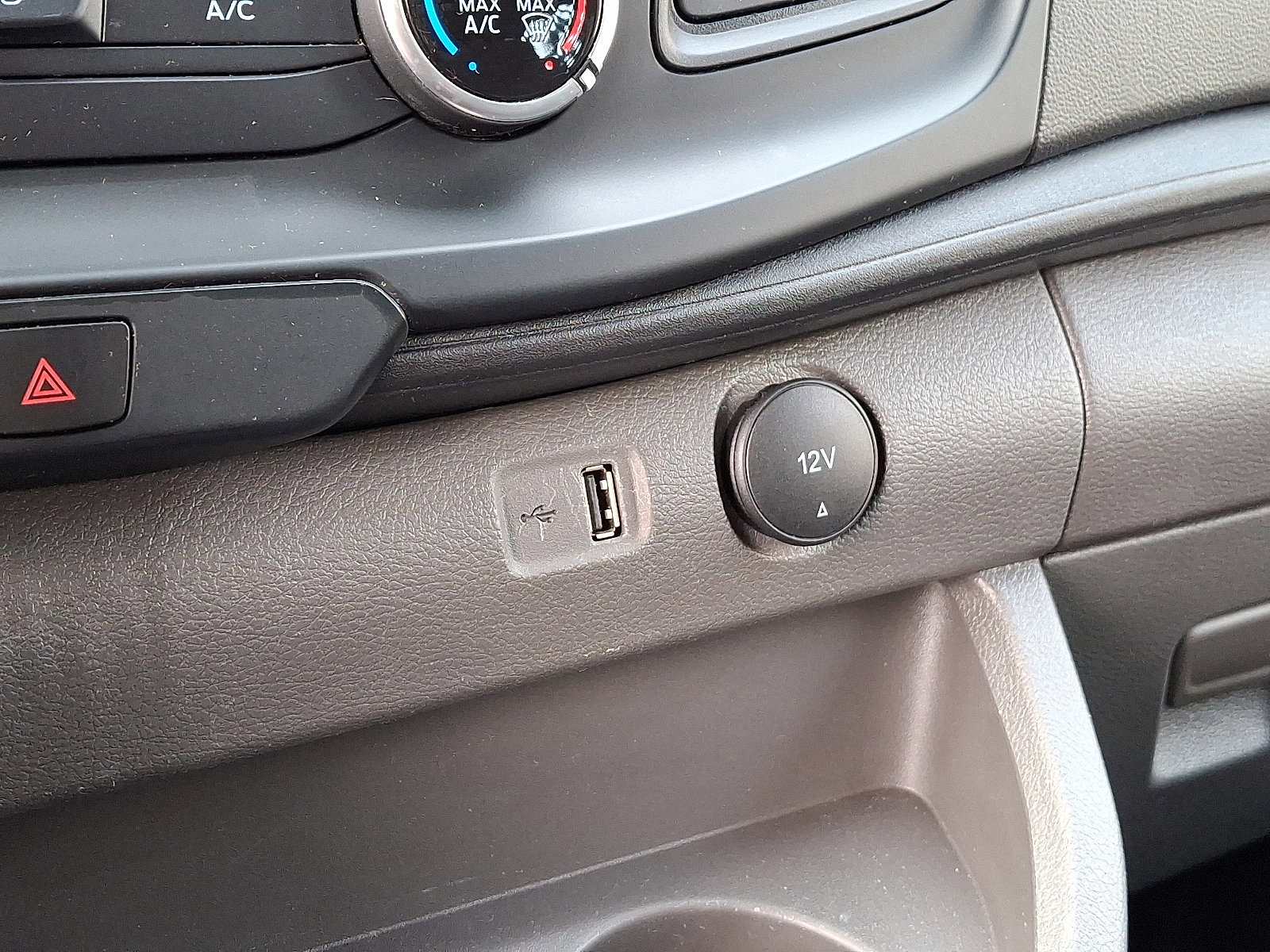 Certified 2024 Ford Transit 250 w/ Exterior Upgrade Package image 23