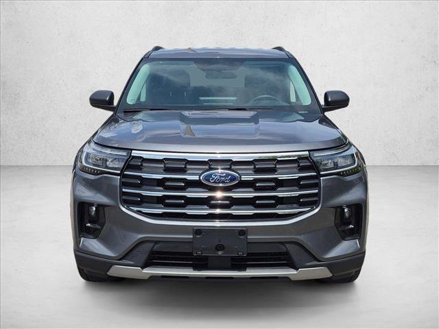 Certified 2025 Ford Explorer Active w/ Active Comfort Package RWD image 2