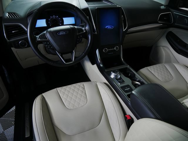 Certified 2023 Ford Edge Titanium w/ Equipment Group 301A AWD/4WD image 2