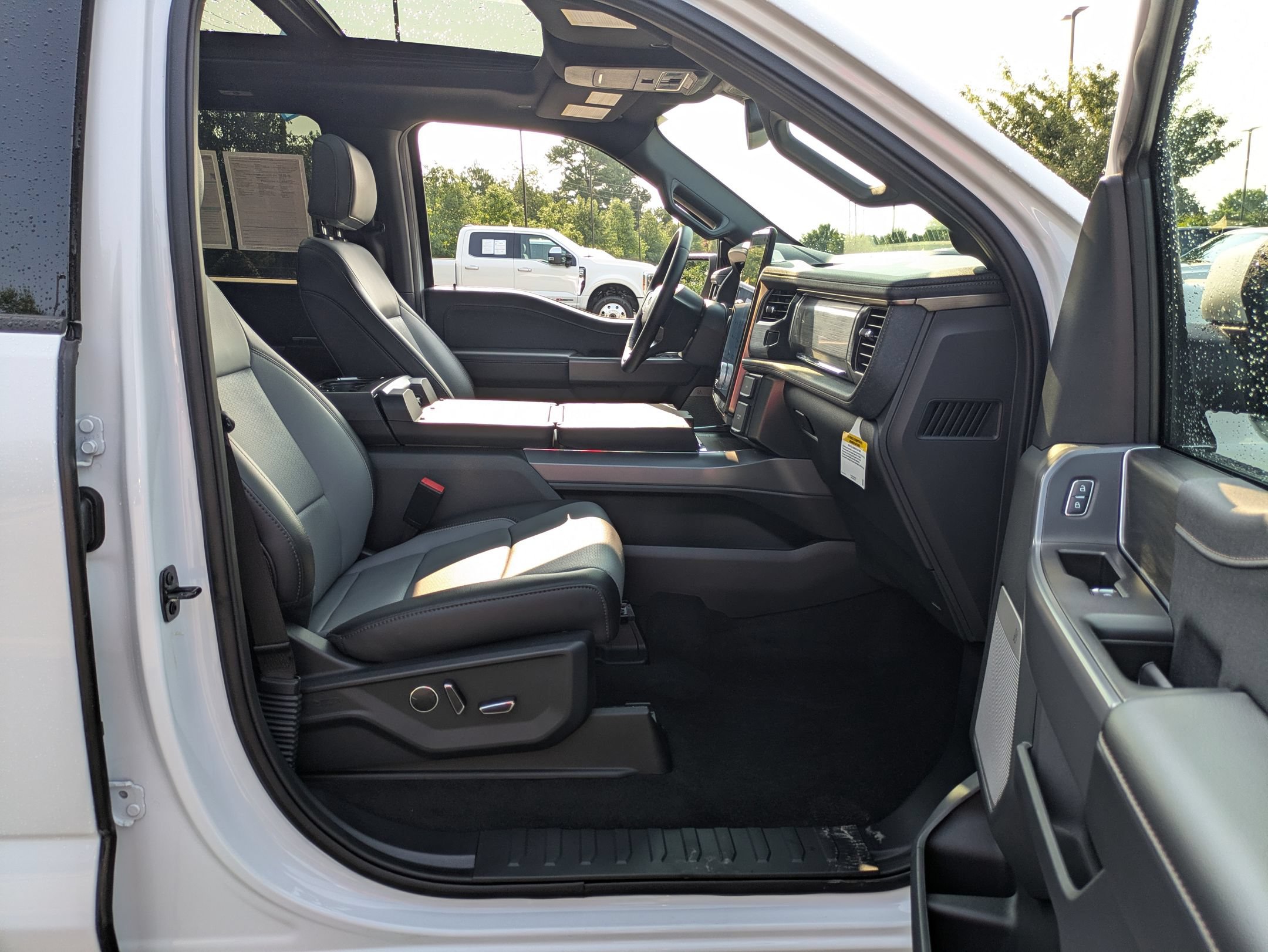 Certified 2025 Ford F150 Lightning Lariat AWD/4WD image 43