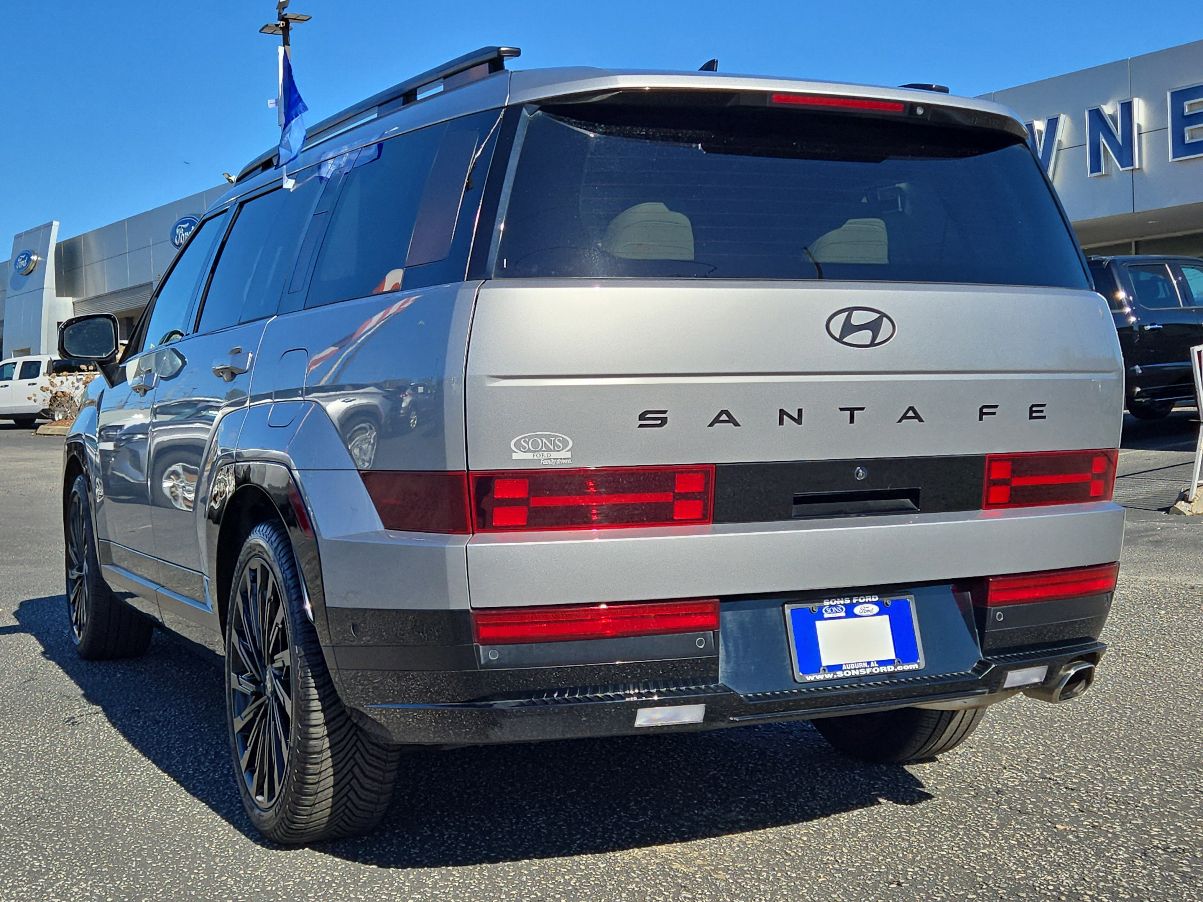 Used 2024 Hyundai Santa Fe Calligraphy image 7