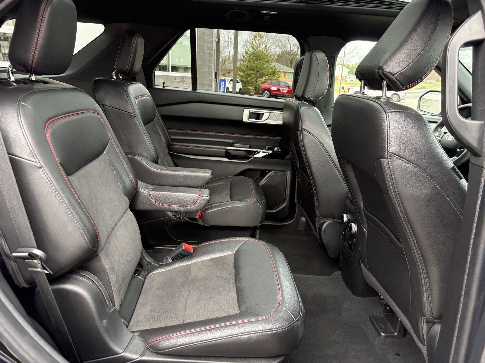 Certified 2022 Ford Explorer ST-Line w/ Class IV Trailer Tow Package image 21