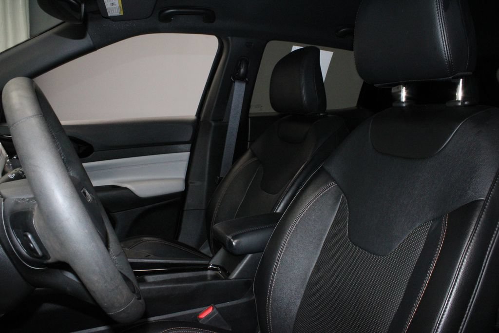 Used 2023 Jeep Compass Limited AWD/4WD image 25