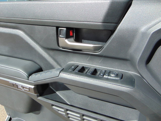 Used 2025 Toyota Tacoma TRD Sport AWD/4WD image 20