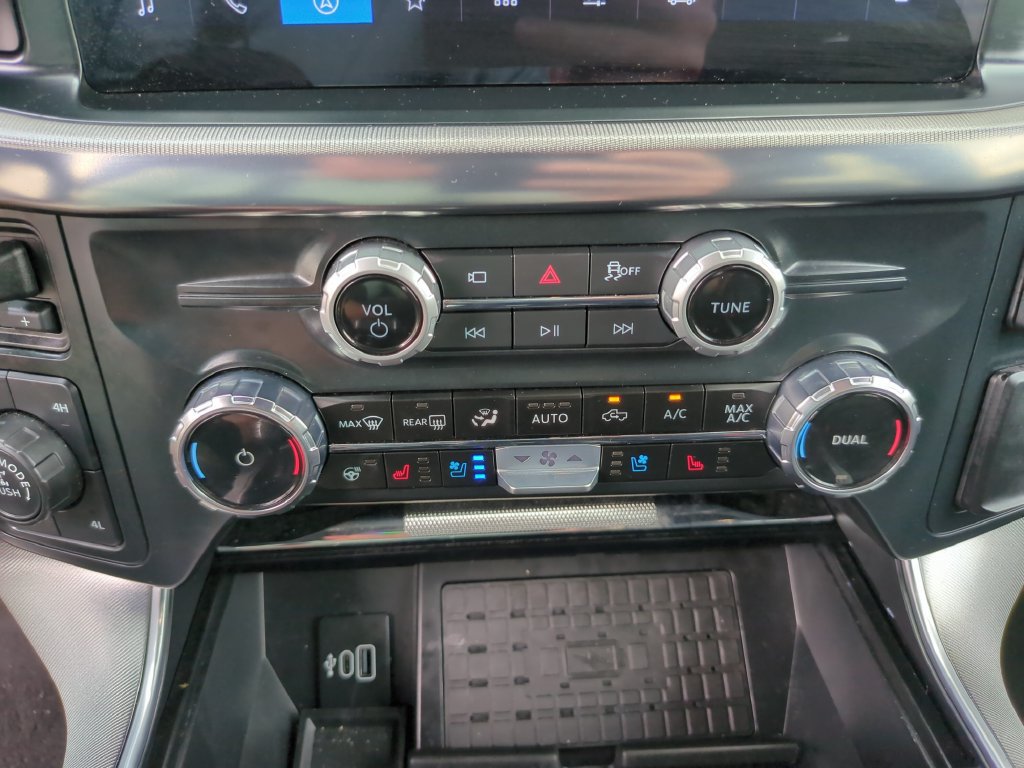 Certified 2025 Ford F150 Platinum AWD/4WD image 28