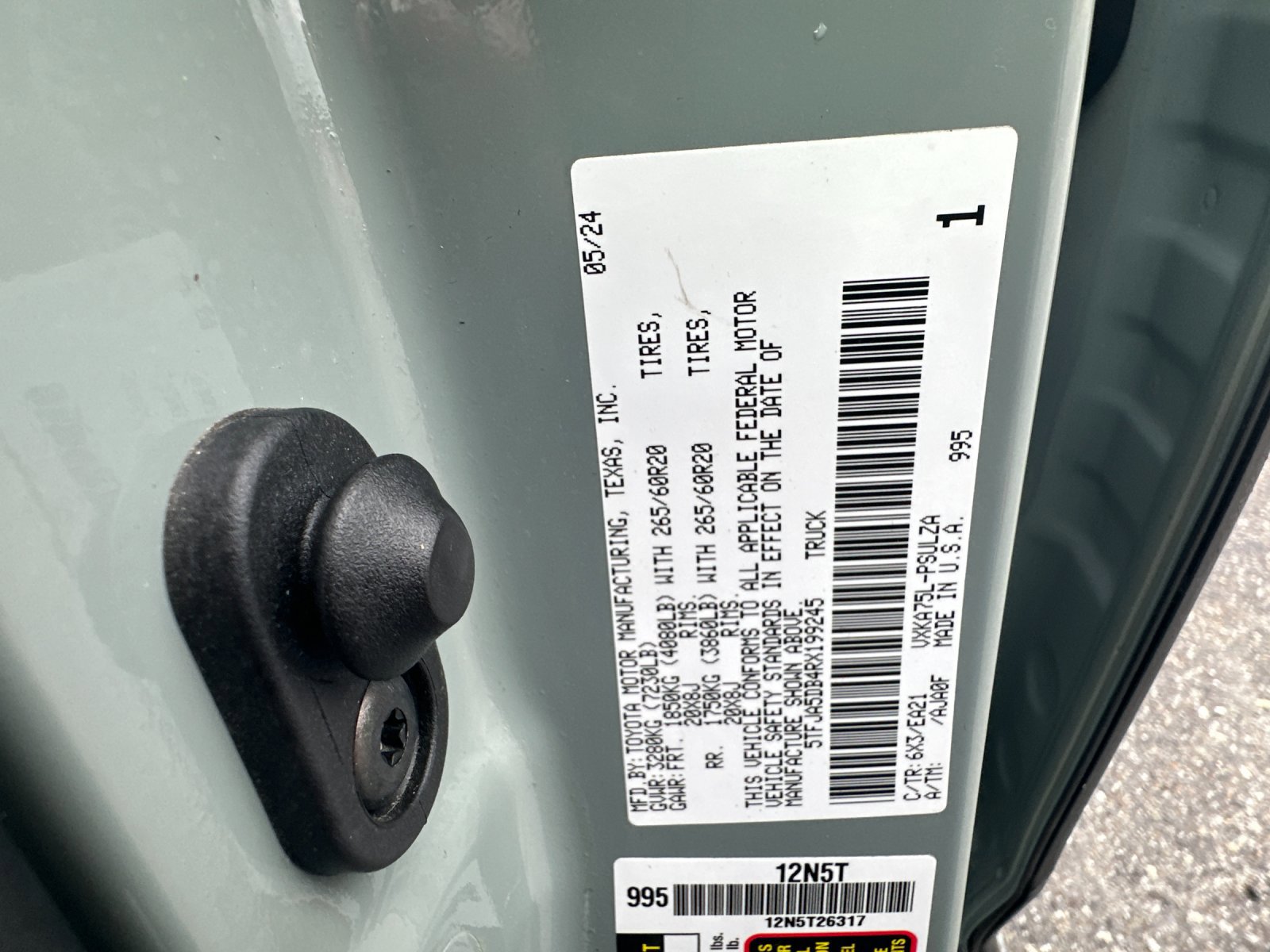 Used 2024 Toyota Tundra Limited image 27