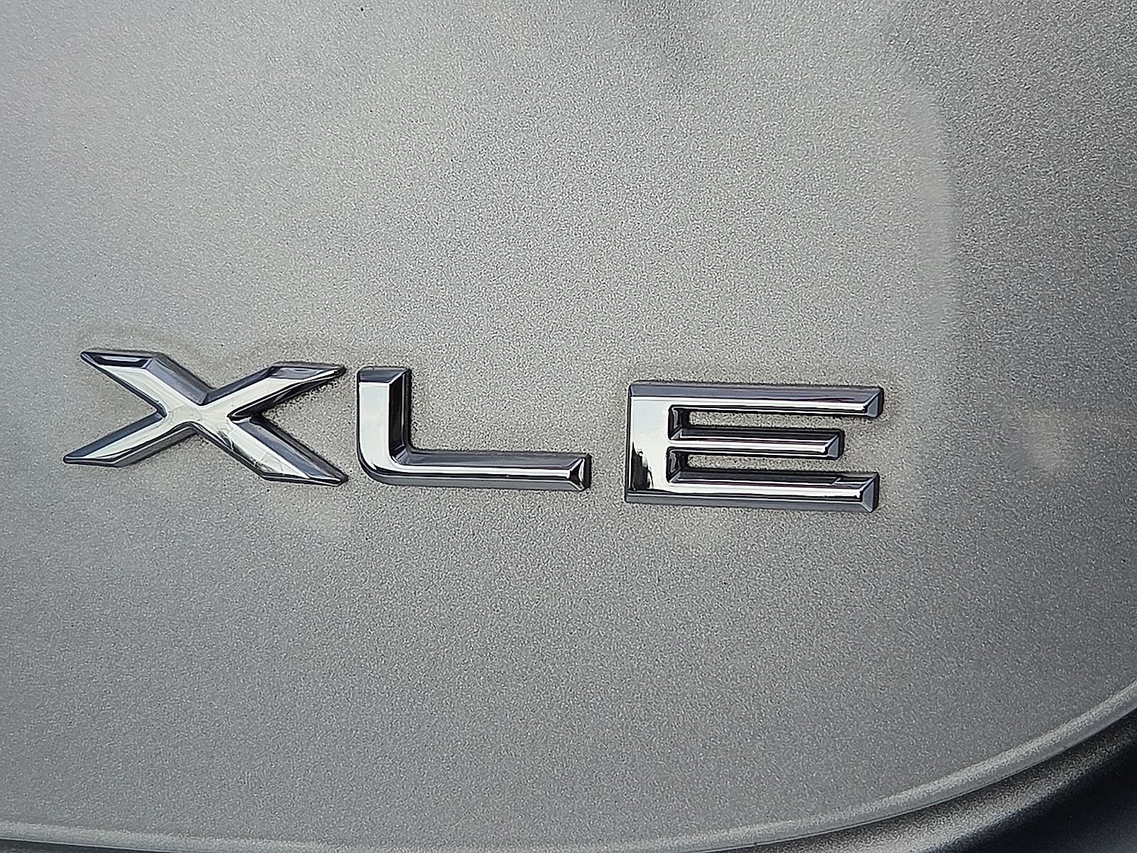 Used 2018 Toyota Avalon XLE Premium FWD image 9