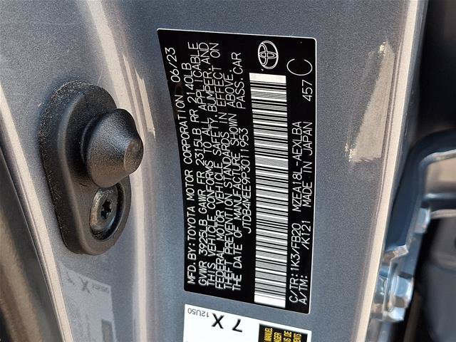 Used 2023 Toyota Corolla LE w/ Carpet Mat Package (TMS) FWD image 28