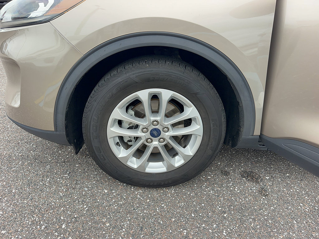 Certified 2020 Ford Escape SE FWD image 37