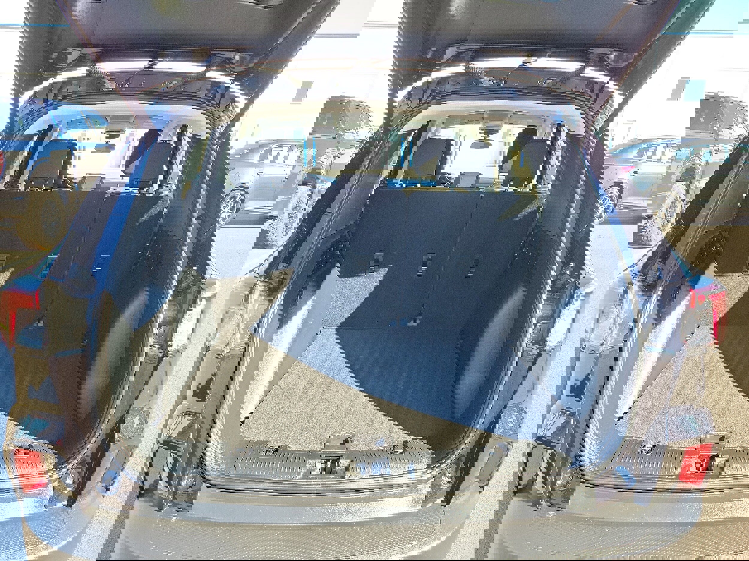 Certified 2022 Ford Escape SE w/ SE Sport Appearance Package image 10