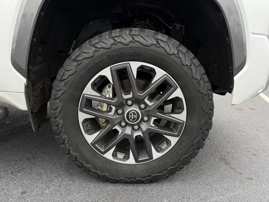 Used 2023 Toyota Tundra Limited image 32