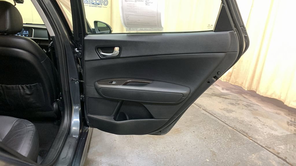 Used 2020 Kia Optima EX image 12