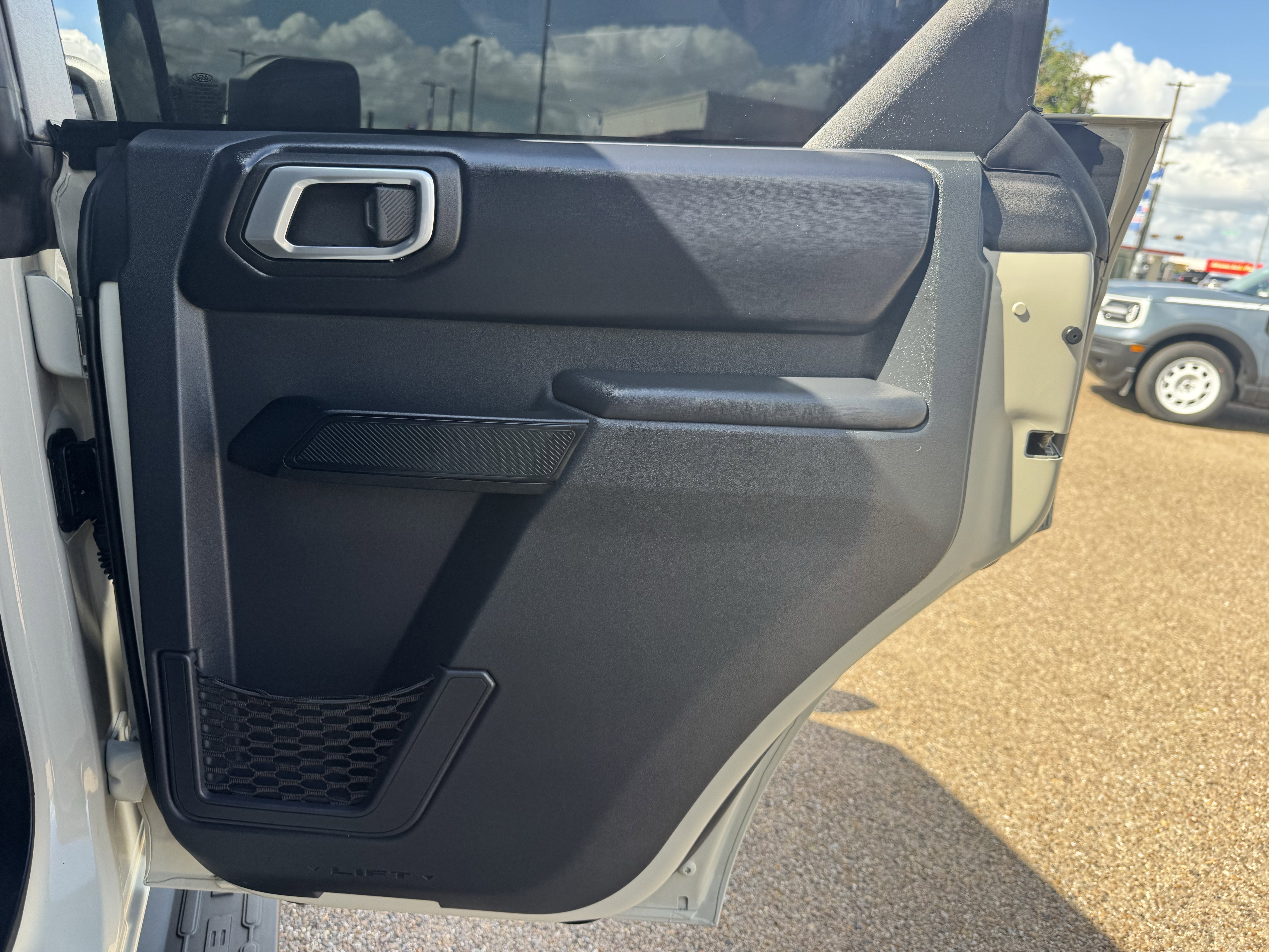 Certified 2025 Ford Bronco Outer Banks AWD/4WD image 29