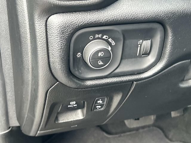 Used 2020 RAM 1500 Big Horn AWD/4WD image 32