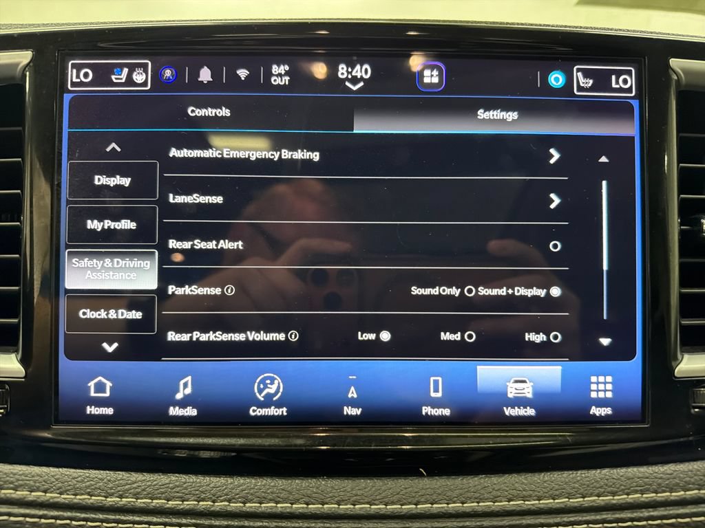 Used 2023 Chrysler Pacifica Limited FWD image 29