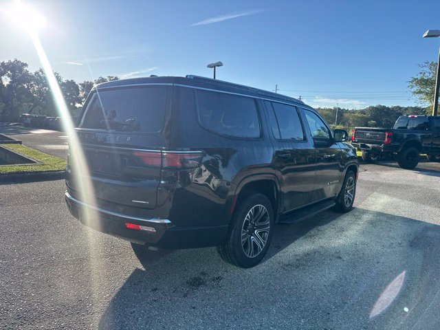 Used 2024 Jeep Wagoneer Series II w/ Flexible Seating Group AWD/4WD image 7