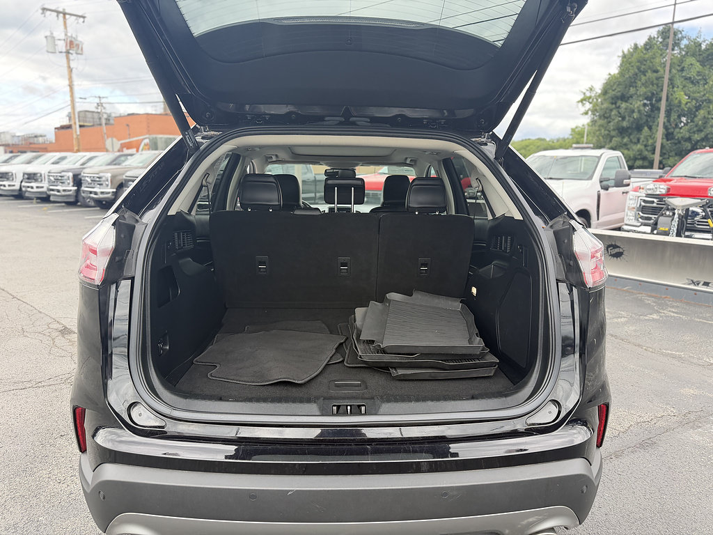 Certified 2022 Ford Edge Titanium AWD/4WD image 7