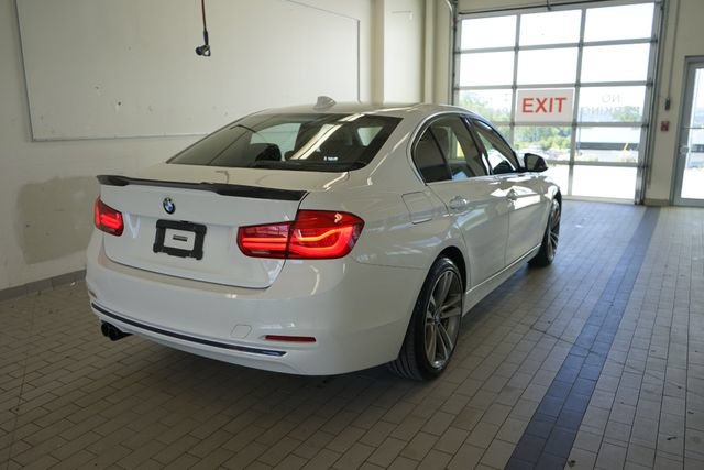 Used 2018 BMW 330i xDrive Sedan AWD/4WD image 14