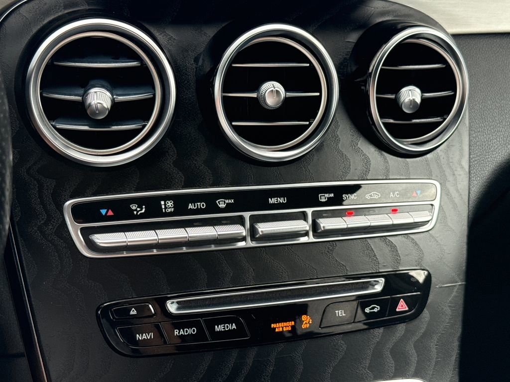 Used 2019 Mercedes-Benz GLC 300 image 22
