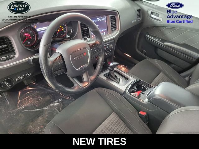 Used 2020 Dodge Charger SXT w/ Blacktop Package image 12
