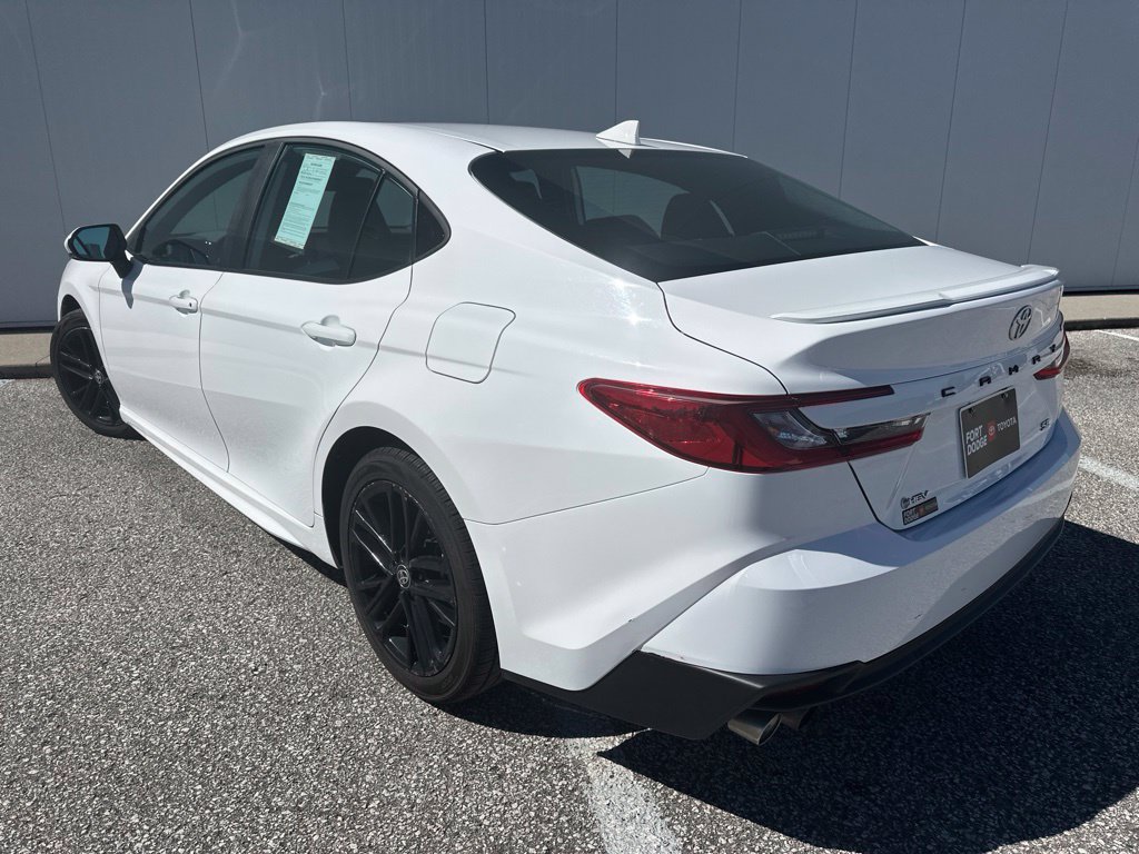 Used 2025 Toyota Camry SE FWD image 5