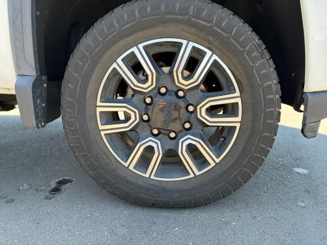 Used 2020 GMC Sierra 2500 AT4 w/ AT4 Premium Package AWD/4WD image 9