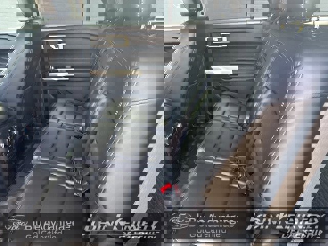 Certified 2022 Ford Explorer XLT w/ Equipment Group 202A image 34