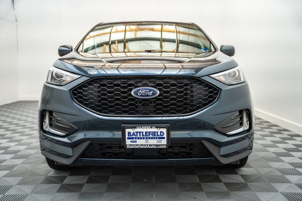 Certified 2024 Ford Edge ST-Line w/ Class II Trailer Tow Package AWD/4WD image 2