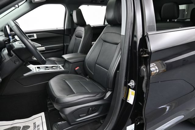 Certified 2023 Ford Explorer Limited w/ Limited Technology Package AWD/4WD image 10