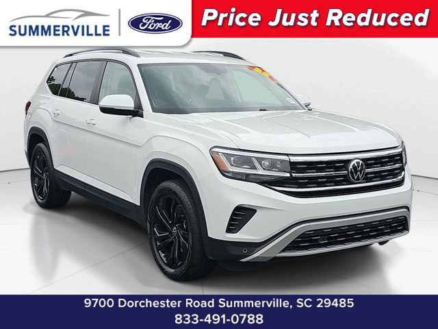 Used 2022 Volkswagen Atlas SE w/ Black Wheel Package