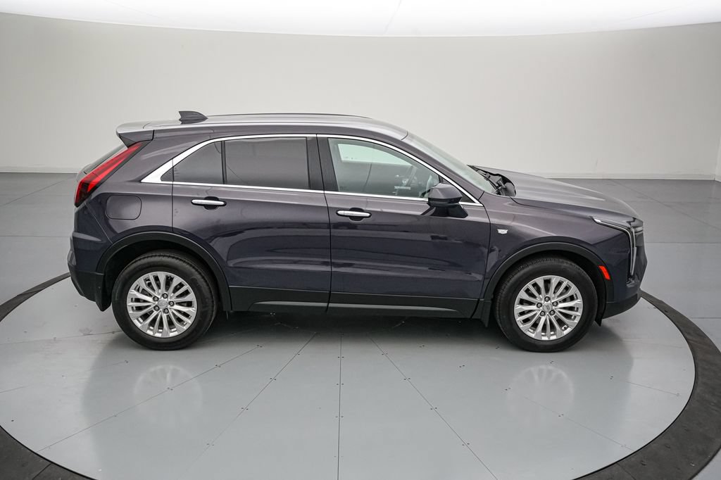 Used 2024 Cadillac XT4 Luxury FWD image 3