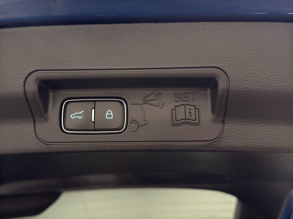 Certified 2023 Ford Explorer ST image 33