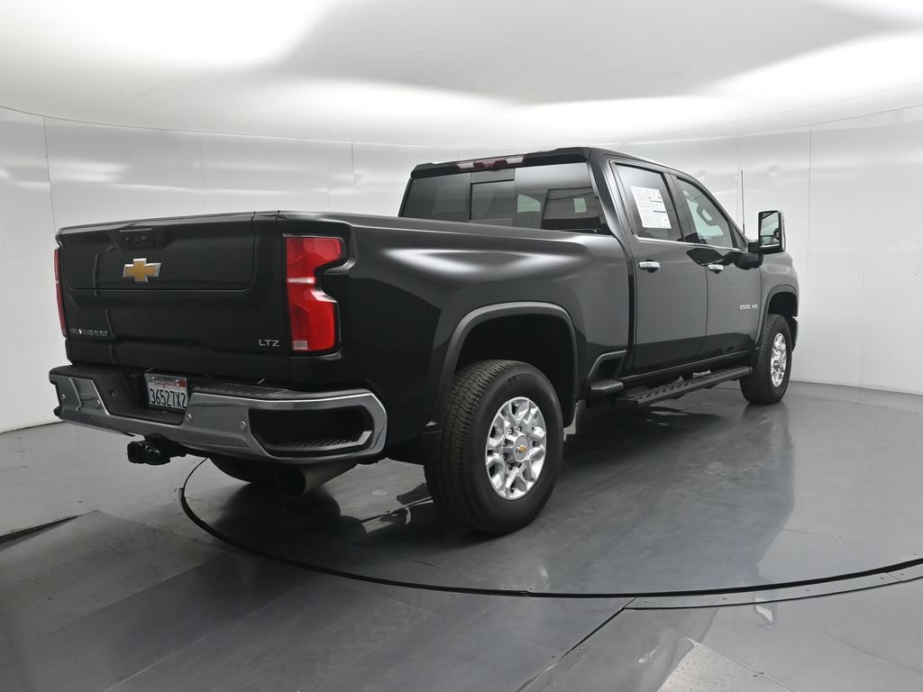Used 2024 Chevrolet Silverado 2500 LTZ w/ LTZ Convenience Package AWD/4WD image 30