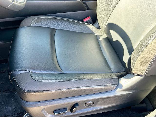 Used 2023 Nissan Pathfinder SL image 17