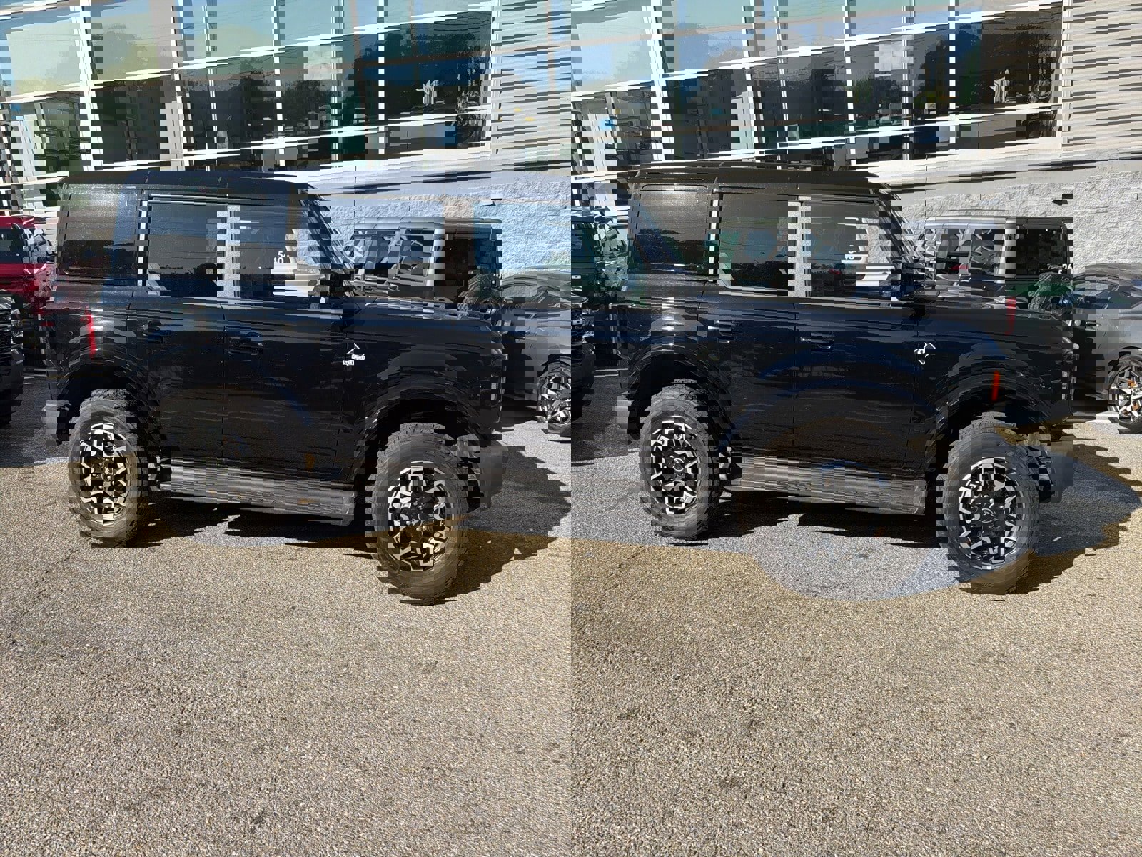 Certified 2025 Ford Bronco Outer Banks image 4