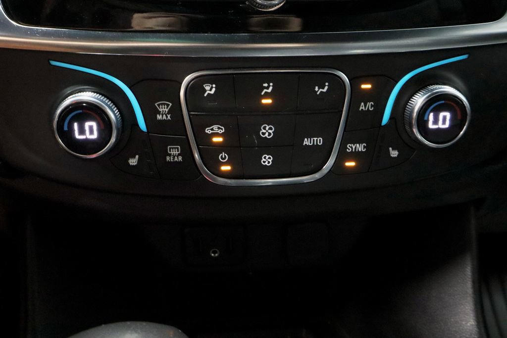 Used 2022 Chevrolet Traverse LT AWD/4WD image 31