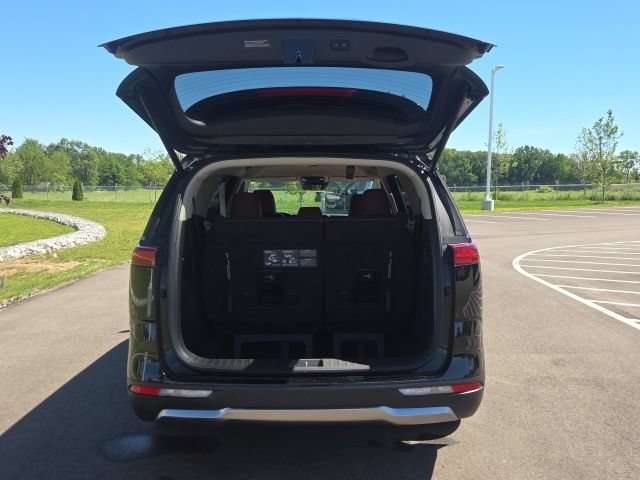 Used 2024 Kia Carnival SX FWD image 10